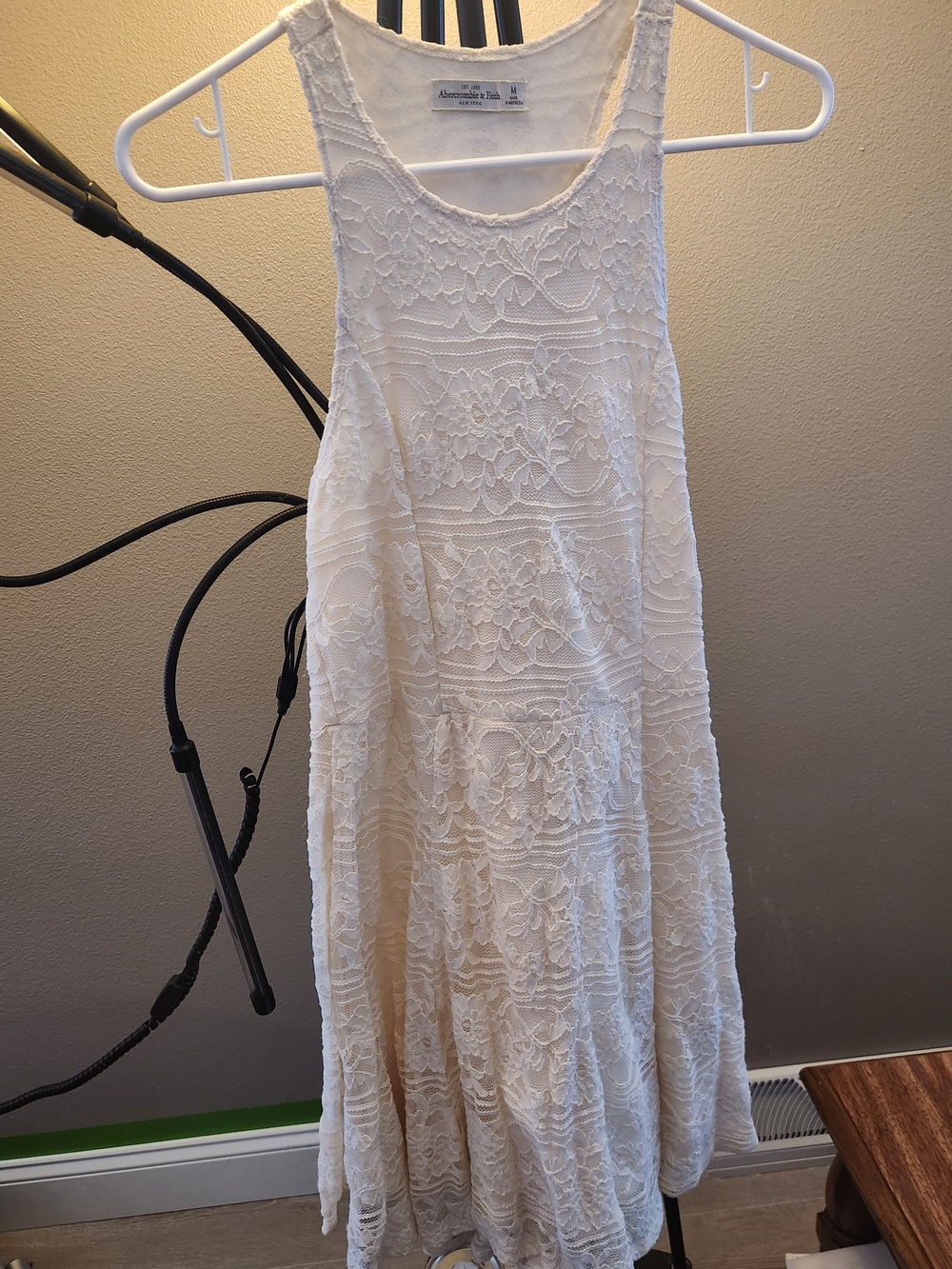 Abercrombie & Fitch White Lace Sleeveless Dress